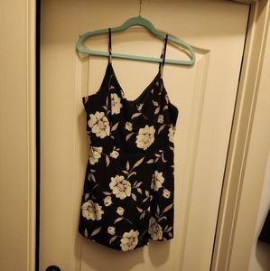 Lulu’s Magical Meadow Black Floral Print Skort Dress romper shorts Size L
